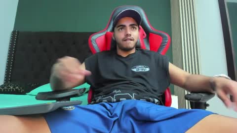 ares_pain_ online show from April 2026 07:29:01 PM