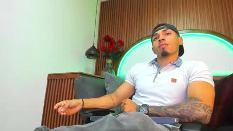 Snapshot of ares_stone chatting on November 2025 10:04:02 AM Ares Stone online show from November 2025 10:04:02 AM