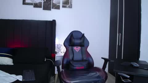 Snapshot of ares_xxxx chatting on February 2025 02:44:01 PM ARES online show from February 2025 02:44:01 PM