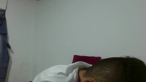 aress  adameck online show from December 2024 09:58:02 PM