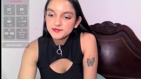 Snapshot of ari_20_ chatting on October 2025 12:05:02 AM Bella online show from October 2025 12:05:02 AM