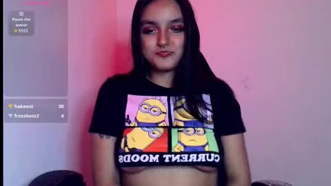 Snapshot of ari_20_ chatting on November 2025 08:07:01 PM Bella online show from November 2025 08:07:01 PM