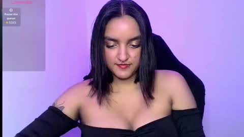 Snapshot of ari_20_ chatting on November 2025 08:53:02 PM Bella online show from November 2025 08:53:02 PM