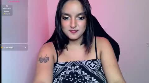Snapshot of ari_20_ chatting on November 2025 04:22:01 AM Bella online show from November 2025 04:22:01 AM