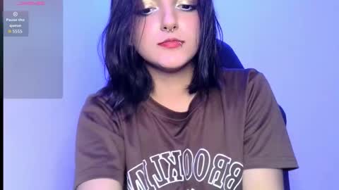 Snapshot of ari_20_ chatting on November 2025 09:07:01 PM Bella online show from November 2025 09:07:01 PM