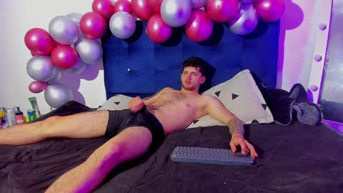 Snapshot of ari_and_loggan chatting on December 2024 12:34:01 AM Ari and loggan online show from December 2024 12:34:01 AM