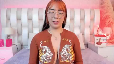ari_lynn_ online show from April 2026 03:46:02 AM