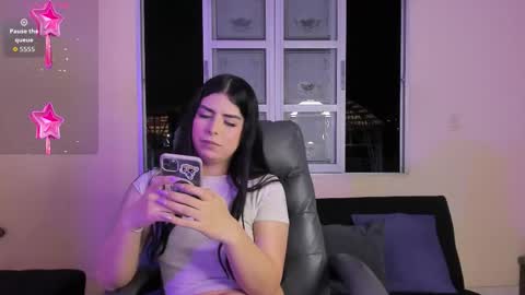 Snapshot of ari_peaches chatting on December 2025 06:09:01 AM Ari online show from December 2025 06:09:01 AM