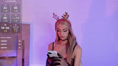 Ari  online show from December 2025 02:25:02 PM