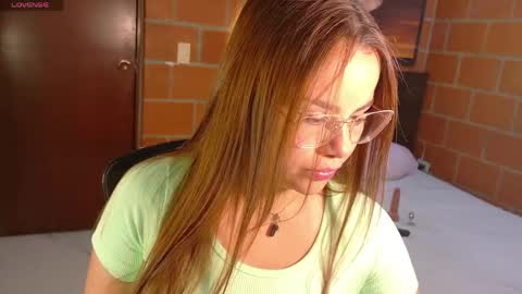 Snapshot of aria_888 chatting on April 2026 08:07:02 AM Aria online show from April 2026 08:07:02 AM