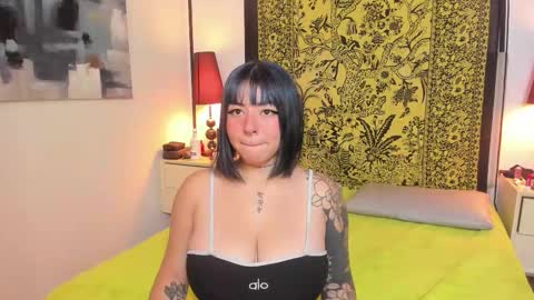 aria y orien  online show from September 2025 11:21:01 AM