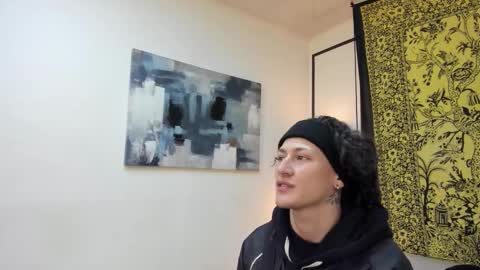 aria y orien  online show from December 2025 11:05:01 AM