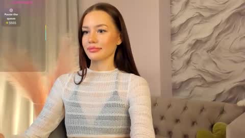 aria_mila online show from November 2025 11:22:01 AM