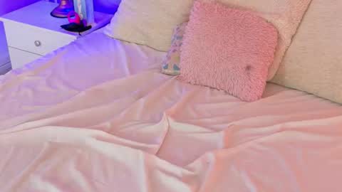 ARIA PEACH  online show from July 2026 09:58:02 PM