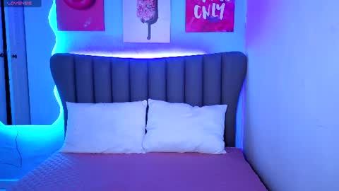 Snapshot of aria_russo chatting on June 2026 03:00:02 PM Aria online show from June 2026 03:00:02 PM