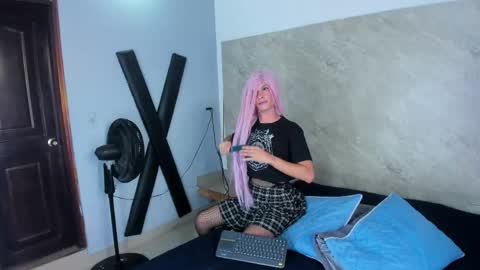 Snapshot of aria_skyee chatting on April 2026 01:02:01 PM aria_skyee online show from April 2026 01:02:01 PM