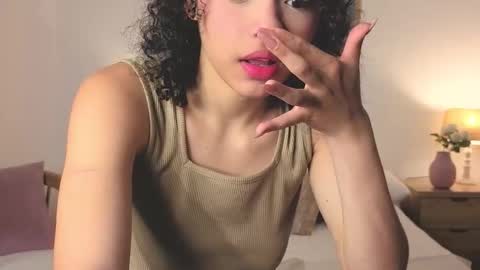 ariaa_23 online show from November 2025 03:01:02 PM