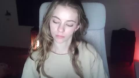 AriaCreazy online show from December 2025 09:32:02 PM