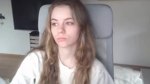 AriaCreazy online show from March 2026 08:27:02 AM