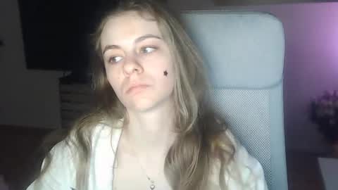 AriaCreazy online show from April 2026 08:21:01 PM