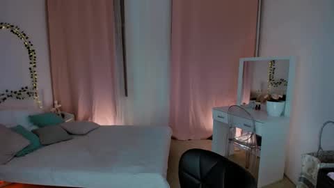 Ariadna online show from March 2025 12:15:01 AM