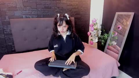      online show from February 2025 11:46:01 AM