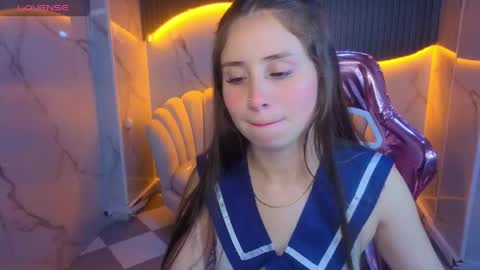 Snapshot of ariana18_b chatting on June 2026 01:02:02 PM ariana18_b online show from June 2026 01:02:02 PM