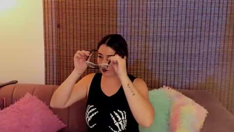 Ariana Cruz online show from April 2026 12:43:01 PM