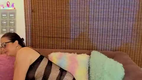 Snapshot of ariana_cross_ chatting on May 2026 12:37:02 PM Ariana Cruz online show from May 2026 12:37:02 PM