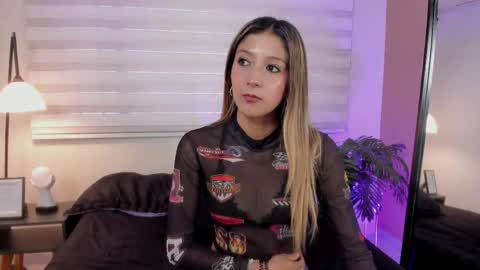 Snapshot of ariana_rosse__ chatting on April 2026 01:24:01 PM Ariana online show from April 2026 01:24:01 PM