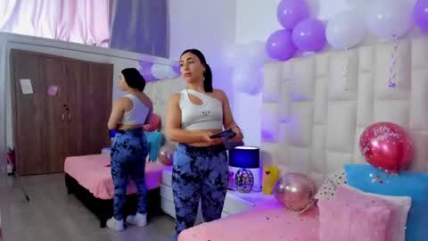  ariana  online show from November 2025 04:39:02 PM