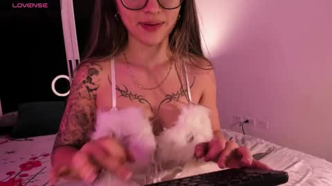 Ari online show from February 2025 03:15:02 AM