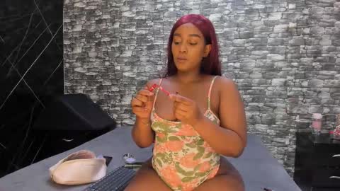 Ariana online show from November 2025 12:39:02 PM