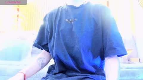 Ari  online show from January 2026 12:51:01 PM