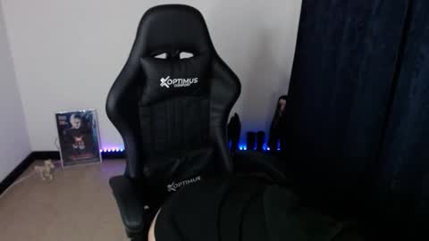 help me 100 hands up my OF is Free  online show from February 2026 10:16:02 PM