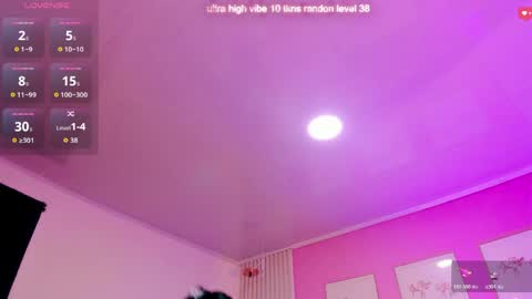 Snapshot of arianawest_ chatting on May 2026 12:43:02 PM arianawest_ online show from May 2026 12:43:02 PM