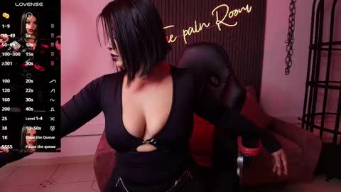 Arianna online show from November 2025 07:46:01 PM