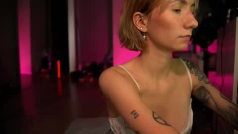 Olivka online show from March 2025 08:33:02 AM