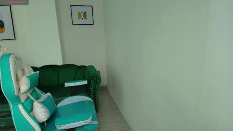 arianna_sweeet online show from October 2025 03:25:02 AM