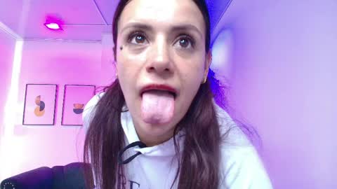Snapshot of arianna_sweeet chatting on May 2026 03:52:02 PM arianna_sweeet online show from May 2026 03:52:02 PM