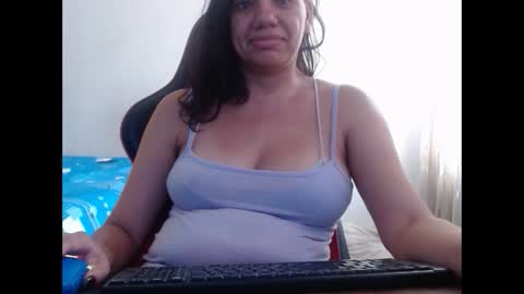 ariannaloovel online show from September 2025 02:41:02 PM
