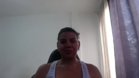 ariannaloovel online show from November 2025 04:09:01 PM