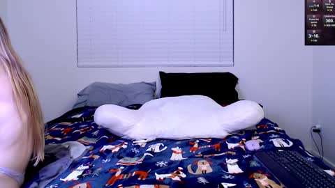 Arianna Pea online show from December 2024 05:04:01 AM