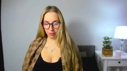 Aria online show from November 2025 07:44:02 AM