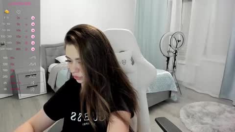 Snapshot of ariel__grand chatting on February 2025 04:37:02 PM Ariel online show from February 2025 04:37:02 PM