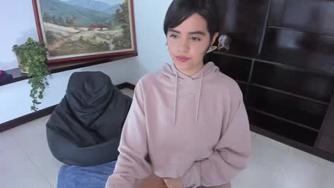 Ariel Pink Diamond online show from February 2025 07:30:01 PM