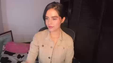 Ariel Pink Diamond online show from September 2025 09:04:02 PM