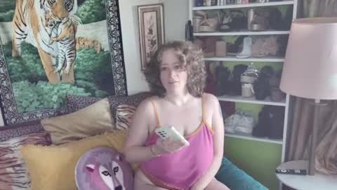 Arielle Ari online show from October 2025 06:06:01 PM