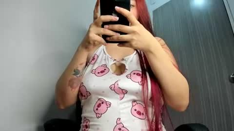 Snapshot of ariell_rose1 chatting on June 2026 02:47:02 AM Stephany online show from June 2026 02:47:02 AM