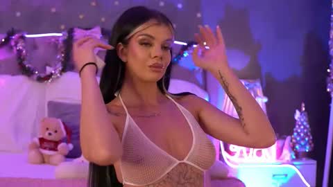 Ariell online show from December 2025 06:15:01 PM